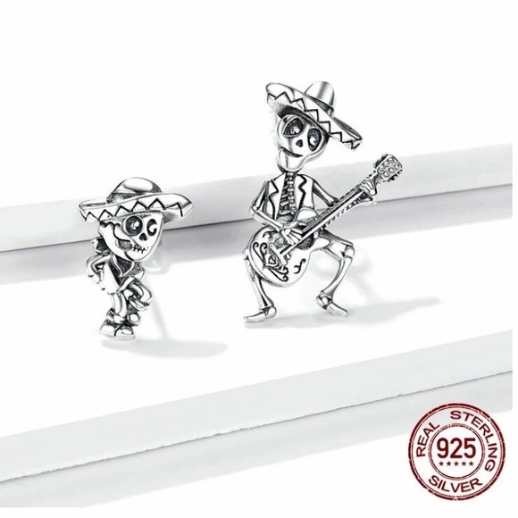 925 silver Stud Earrings for Women Skull Man with Guitar Jewelry Gift - Picture 3 of 9